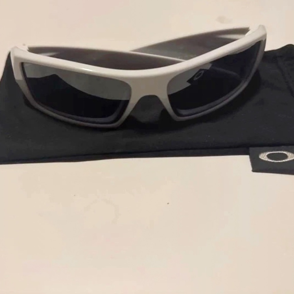 Oakley Gascan Sunglasses (Unisex)